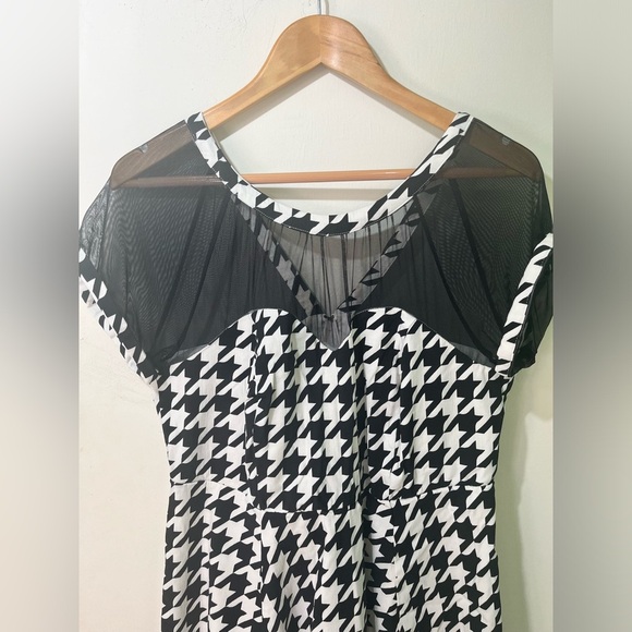 Torrid Houndstooth Plaid Midi Mesh Swing Dress 12  Women's Black White - Picture 3 of 7